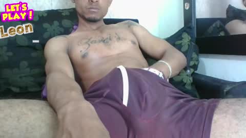 Snapshot of sexyleon69 chatting on 05-25-26, 11:44 Sexy leon online show from 05-25-26, 11:44