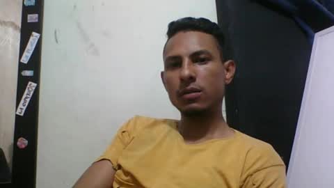 Snapshot of sexyleon69 chatting on 05-27-26, 10:01 Sexy leon online show from 05-27-26, 10:01