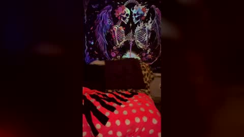 Snapshot of sexylilb17 chatting on 01-14-26, 05:46 sexylilb17 online show from 01-14-26, 05:46