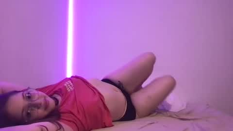 Snapshot of sexylilbab3 chatting on 01-24-25, 08:23 SexyLilBab3 online show from 01-24-25, 08:23