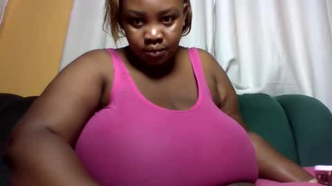 Snapshot of sexylo52 chatting on 06-07-26, 09:46 sexylo52 online show from 06-07-26, 09:46