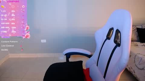 Snapshot of sexyloba_ chatting on 10-18-25, 02:51 sexyloba independent model online show from 10-18-25, 02:51