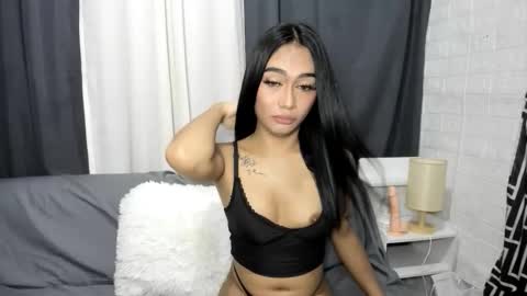 Snapshot of sexylovesappira chatting on 09-12-25, 09:26 maxine online show from 09-12-25, 09:26