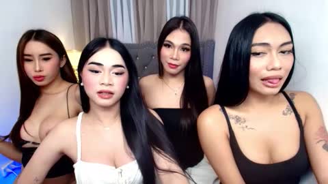 Snapshot of sexylovesappira chatting on 10-06-25, 04:37 maxine online show from 10-06-25, 04:37