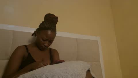 Miss mia online show from 09-30-25, 07:24