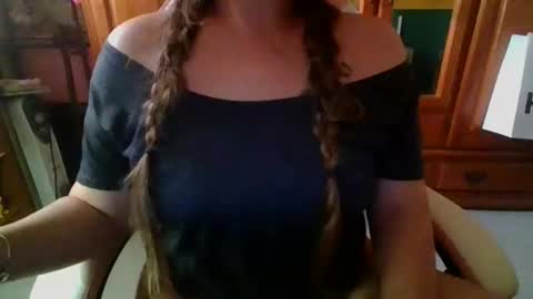 Snapshot of sexymisss24 chatting on 10-06-25, 11:40 sexymisss24 online show from 10-06-25, 11:40