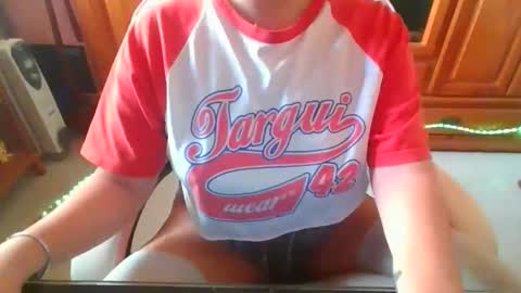 Snapshot of sexymisss24 chatting on 11-08-25, 11:43 sexymisss24 online show from 11-08-25, 11:43