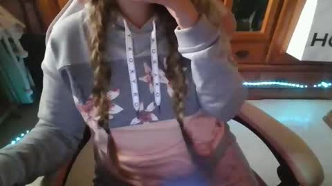 Snapshot of sexymisss24 chatting on 11-15-25, 11:07 sexymisss24 online show from 11-15-25, 11:07