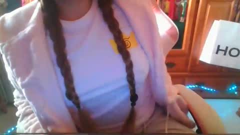 Snapshot of sexymisss24 chatting on 11-22-25, 10:47 sexymisss24 online show from 11-22-25, 10:47