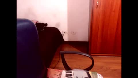 Snapshot of sexymone0618 chatting on 02-05-25, 04:37 sexymone0618 online show from 02-05-25, 04:37