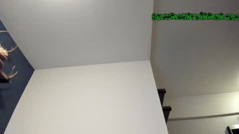 Snapshot of sexymountainman420 chatting on 01-12-25, 04:00 Sexymountainman420 online show from 01-12-25, 04:00