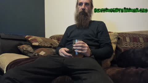 Snapshot of sexymountainman420 chatting on 01-27-25, 04:20 Sexymountainman420 online show from 01-27-25, 04:20