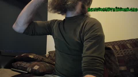 Snapshot of sexymountainman420 chatting on 02-01-25, 03:30 Sexymountainman420 online show from 02-01-25, 03:30