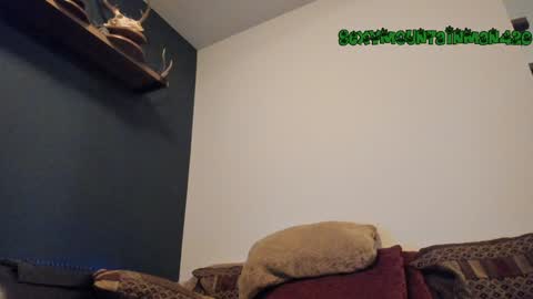 Snapshot of sexymountainman420 chatting on 02-03-25, 06:24 Sexymountainman420 online show from 02-03-25, 06:24