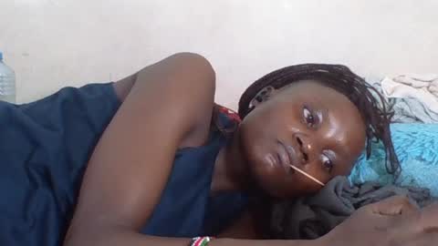 Snapshot of sexyneedle22 chatting on 07-25-26, 08:06 VIVIAN online show from 07-25-26, 08:06
