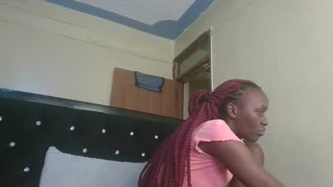 Snapshot of sexynina25 chatting on 09-21-25, 06:09 nina online show from 09-21-25, 06:09