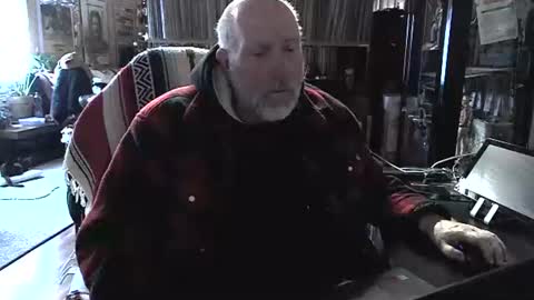 Grizz Lee Bear online show from 12-22-24, 10:38