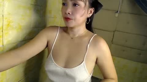 Snapshot of sexypinaymiya chatting on 02-24-25, 03:33 Miyah online show from 02-24-25, 03:33