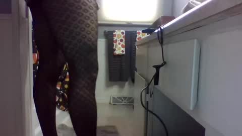 sexypluvin online show from 11-08-25, 05:01