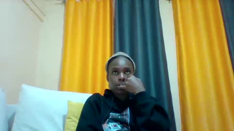 Snapshot of sexyqueen3457132 chatting on 01-17-25, 08:00 DOVY ACHIENG online show from 01-17-25, 08:00