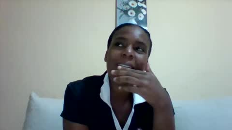 Snapshot of sexyqueen3457132 chatting on 01-20-25, 03:50 DOVY ACHIENG online show from 01-20-25, 03:50