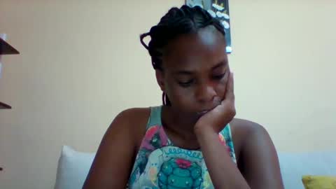 Snapshot of sexyqueen3457132 chatting on 01-23-25, 09:18 DOVY ACHIENG online show from 01-23-25, 09:18