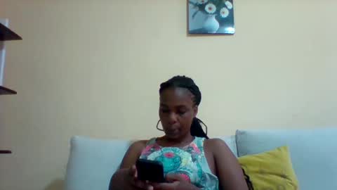Snapshot of sexyqueen3457132 chatting on 01-24-25, 11:48 DOVY ACHIENG online show from 01-24-25, 11:48