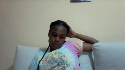 Snapshot of sexyqueen3457132 chatting on 01-24-25, 06:14 DOVY ACHIENG online show from 01-24-25, 06:14