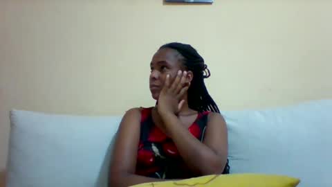 Snapshot of sexyqueen3457132 chatting on 02-06-25, 03:09 DOVY ACHIENG online show from 02-06-25, 03:09