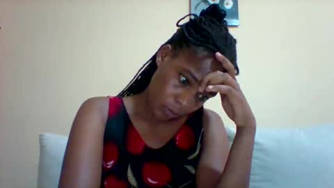 Snapshot of sexyqueen3457132 chatting on 02-07-25, 11:45 DOVY ACHIENG online show from 02-07-25, 11:45