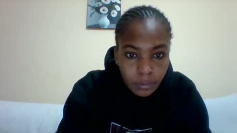 Snapshot of sexyqueen3457132 chatting on 02-17-25, 03:47 DOVY ACHIENG online show from 02-17-25, 03:47