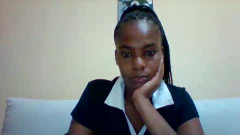 Snapshot of sexyqueen3457132 chatting on 02-18-25, 10:36 DOVY ACHIENG online show from 02-18-25, 10:36