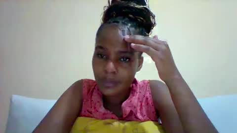 Snapshot of sexyqueen3457132 chatting on 02-20-25, 06:02 DOVY ACHIENG online show from 02-20-25, 06:02