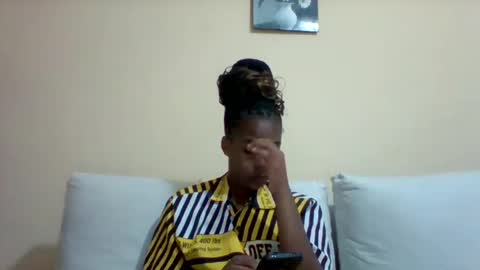 Snapshot of sexyqueen3457132 chatting on 02-26-25, 06:54 DOVY ACHIENG online show from 02-26-25, 06:54