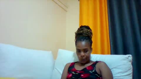 Snapshot of sexyqueen3457132 chatting on 03-05-25, 06:34 DOVY ACHIENG online show from 03-05-25, 06:34