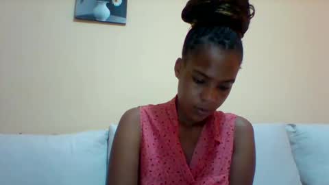 Snapshot of sexyqueen3457132 chatting on 03-07-25, 11:18 DOVY ACHIENG online show from 03-07-25, 11:18