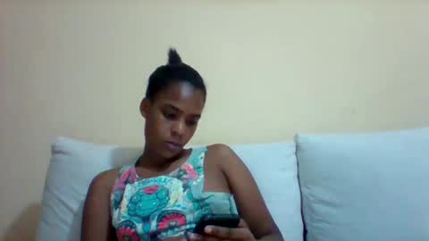 Snapshot of sexyqueen3457132 chatting on 03-08-25, 10:02 DOVY ACHIENG online show from 03-08-25, 10:02