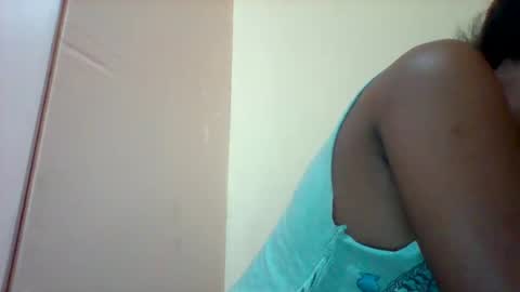 Snapshot of sexyqueen3457132 chatting on 03-09-25, 01:04 DOVY ACHIENG online show from 03-09-25, 01:04