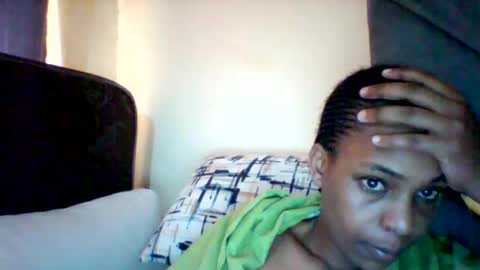 Snapshot of sexyqueen3457132 chatting on 09-27-25, 04:28 DOVY ACHIENG online show from 09-27-25, 04:28