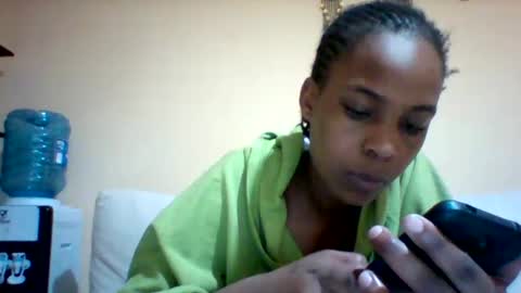 Snapshot of sexyqueen3457132 chatting on 10-08-25, 08:56 DOVY ACHIENG online show from 10-08-25, 08:56