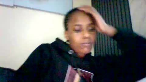 Snapshot of sexyqueen3457132 chatting on 10-23-25, 07:45 DOVY ACHIENG online show from 10-23-25, 07:45