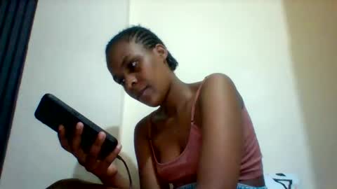 Snapshot of sexyqueen3457132 chatting on 10-25-25, 09:20 DOVY ACHIENG online show from 10-25-25, 09:20