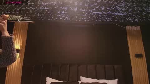 R A C H E L online show from 10-15-25, 12:05