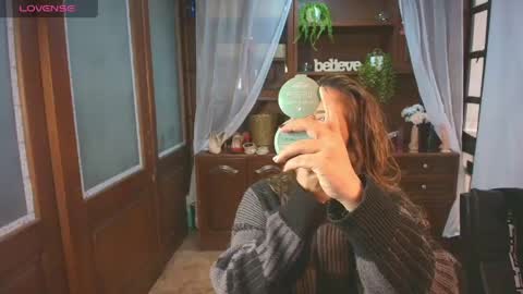 Snapshot of sexyrachel_ chatting on 05-25-26, 12:11 R A C H E L online show from 05-25-26, 12:11