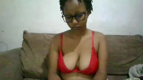 Snapshot of sexyred1738 chatting on 06-17-26, 06:16 sexyred1738 online show from 06-17-26, 06:16