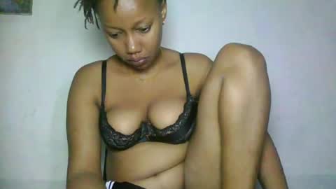 Snapshot of sexyred1738 chatting on 08-01-26, 06:29 sexyred1738 online show from 08-01-26, 06:29
