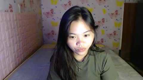 Snapshot of sexyreesebunny chatting on 10-05-25, 01:53 Reese online show from 10-05-25, 01:53