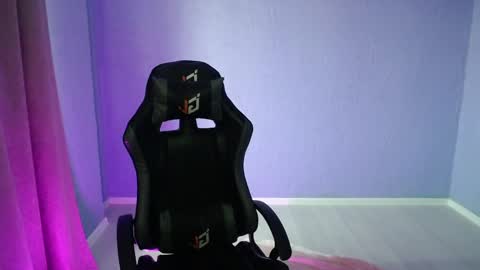 Snapshot of sexyru_coup1e chatting on 05-30-26, 09:50 Sofi Smile online show from 05-30-26, 09:50