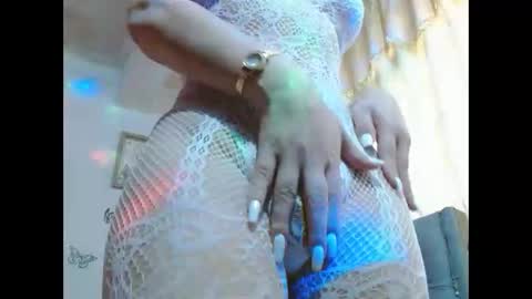 Snapshot of sexysafiravenus chatting on 10-22-25, 05:13 Venus Independent Model online show from 10-22-25, 05:13