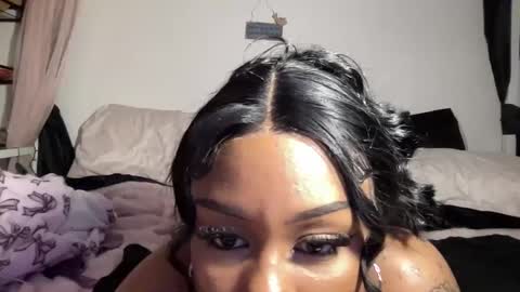 Snapshot of sexysiren7 chatting on 12-06-24, 06:37 Dream online show from 12-06-24, 06:37